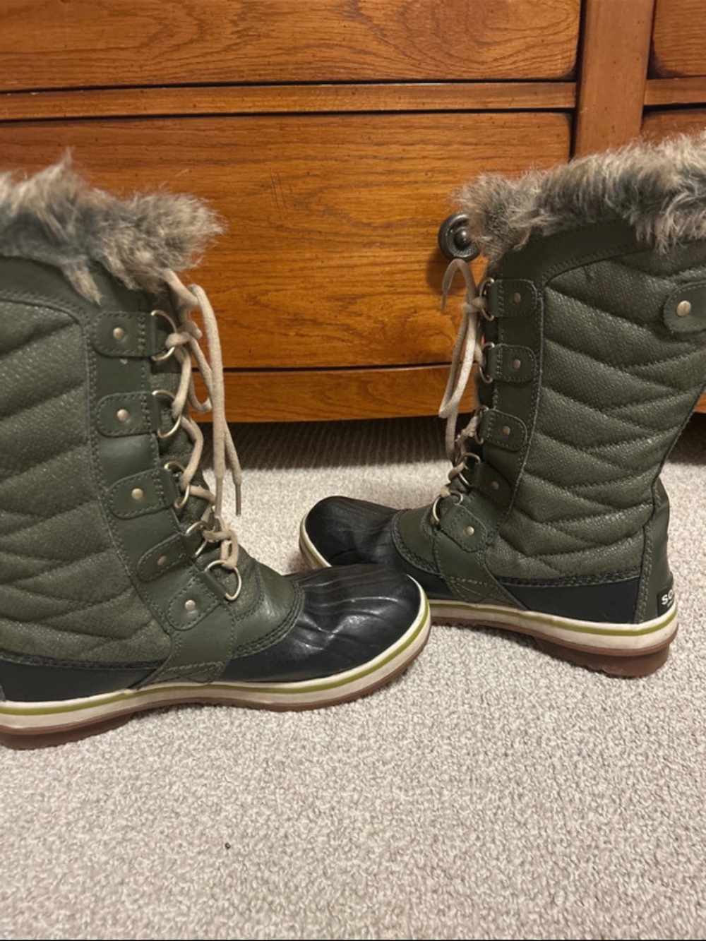 Sorel Tofino II Winter Boots Olive Green Faux Fur Trim Waterproof Duck Boots